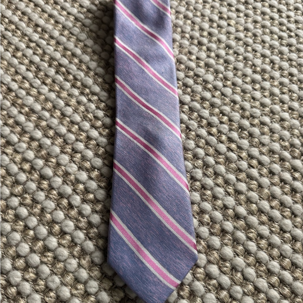 Multiple formal ties - Picture 2 of 11